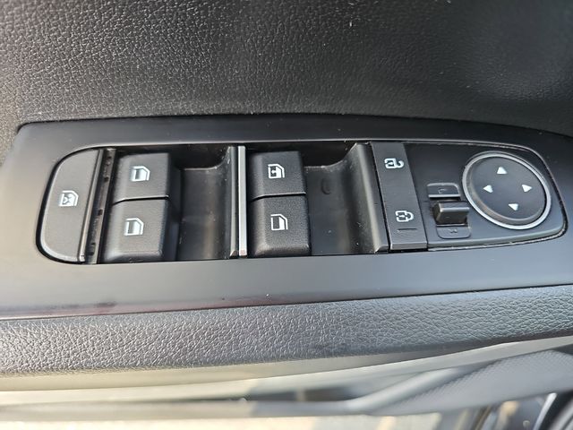 Used 2024 Black Kia S image 28