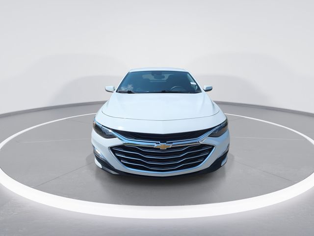 Used 2024 Summit White Chevrolet LS image 3