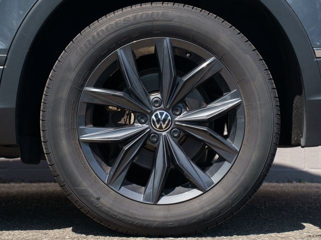 Certified Used 2024 Gray Volkswagen 2.0T SE image 13