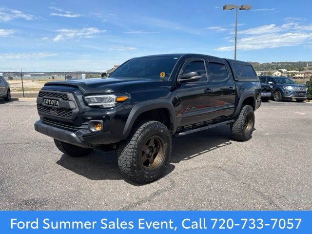 Midnight Black Metallic 2022 Toyota Tacoma Pickup Truck Four-Wheel Drive 6-Speed Automatic