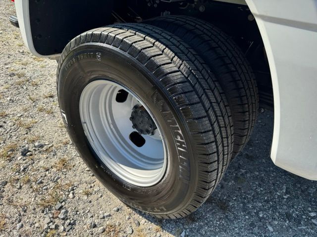 Used 2026 White Ford XL image 11