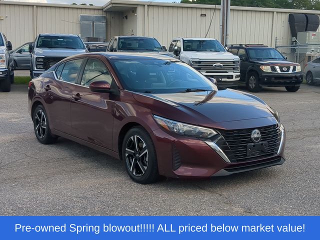 Used 2025 Rosewood Metallic Nissan SV image 15