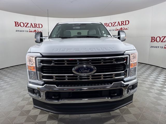 2025 Oxford White Ford Super Duty F-350 SRW XLT 4X4 Truck