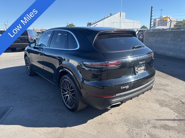 2023 Porsche Cayenne Base 28