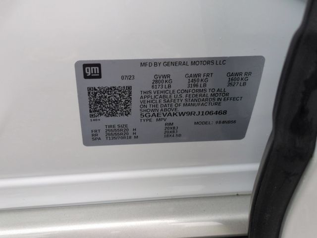 Used 2024 White Buick Essence image 38