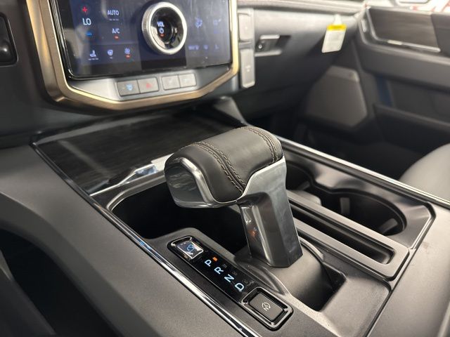 2025 Oxford White Ford F-150 Lightning Lariat AWD Truck