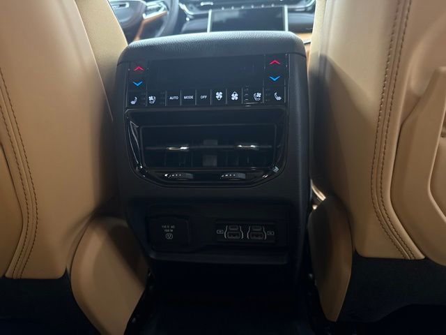 Used 2025 Red Jeep Summit Reserve image 22