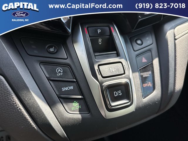Used 2020  Honda EX-L image 28