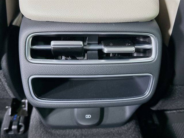 Thumbnail: 2026 Genesis GV70 - 18