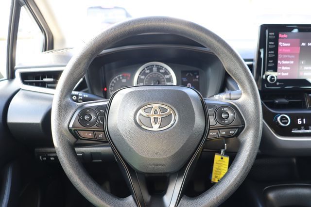 2022 Toyota Corolla LE 16