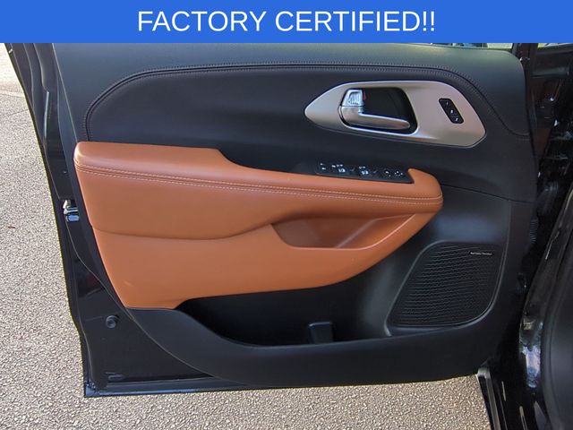 Used 2025 Black Chrysler Pinnacle image 12