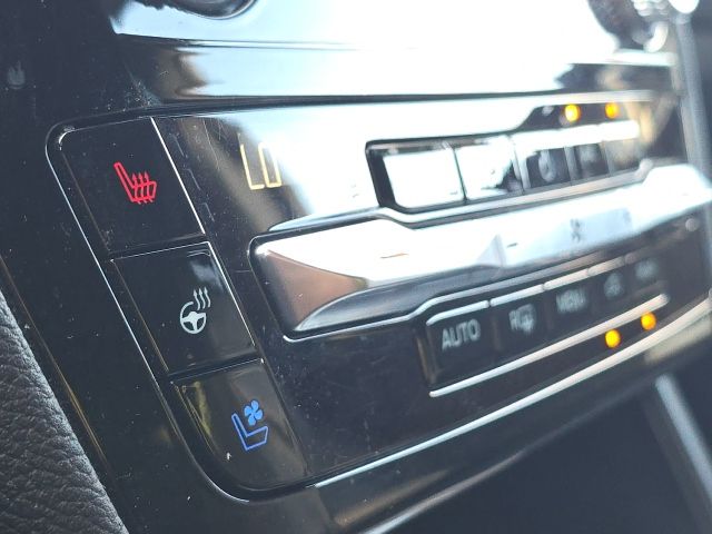 2021 Ford Explorer Limited:168858A