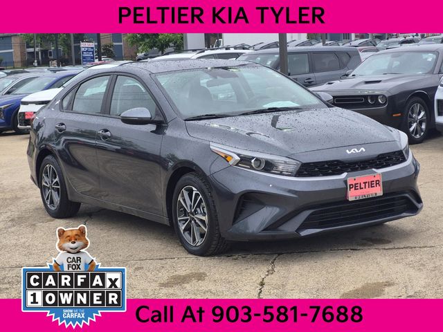 Gravity Gray 2022 Kia Forte LXS FWD Sedan Front-Wheel Drive Continuously Variable Transmission