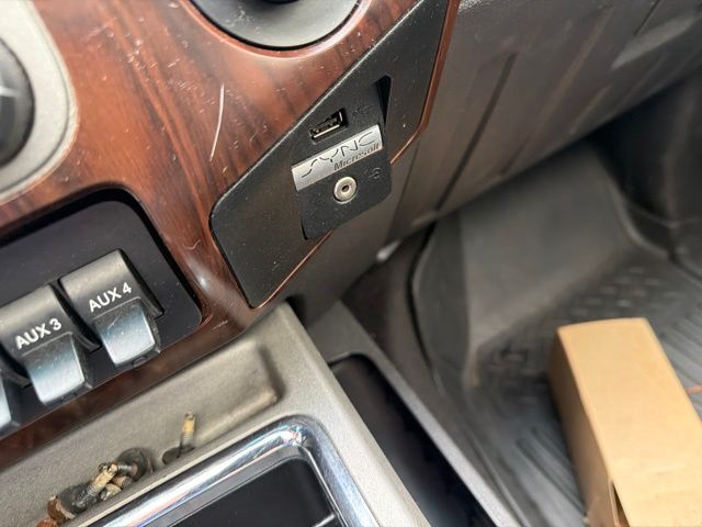 Used 2012 White Ford Lariat image 20