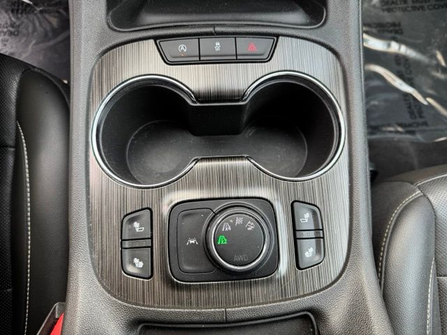 Used 2023 Black GMC SLT image 26
