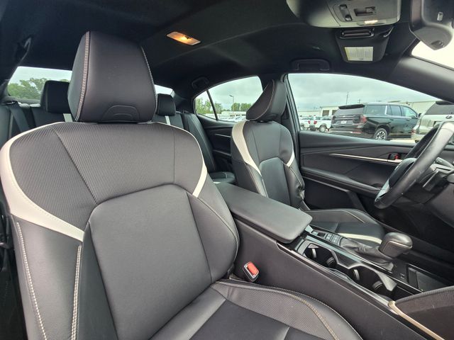 2025 Toyota Camry SE:169133B