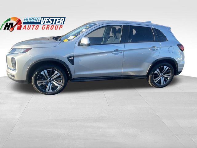 2025 Mitsubishi Outlander Sport ES's photo