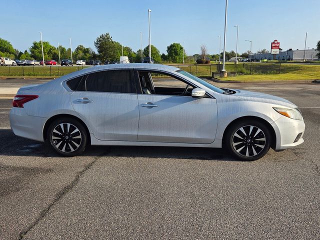 Used 2018 Silver Nissan 2.5 SL image 15