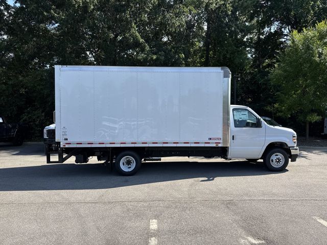New 2027 White Ford 16FT BOX/LIFTGATE image 9