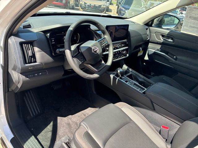 2026 Nissan Pathfinder SL White at Royal Nissan