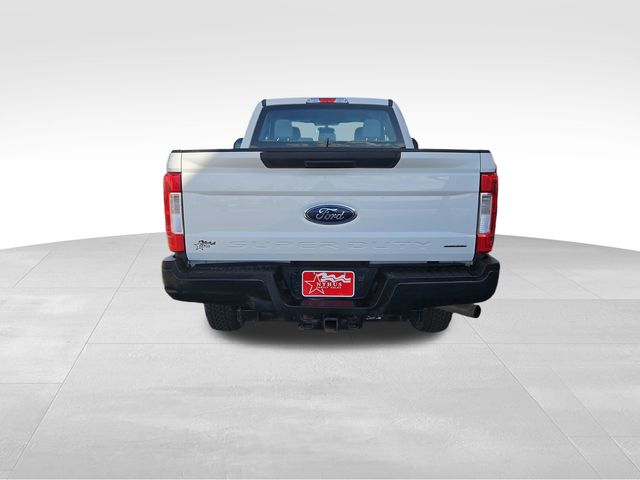 2017 Ford F-250SD XL photo