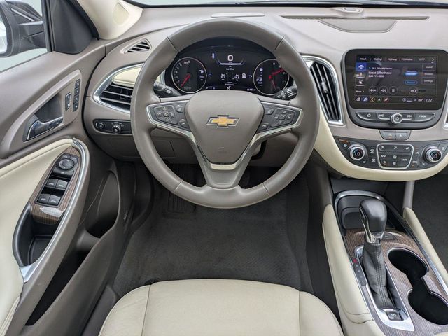 2024 Mosaic Black Metallic Chevrolet Malibu LT FWD Sedan