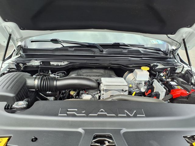 Used 2021 White Ram Big Horn/Lone Star image 9