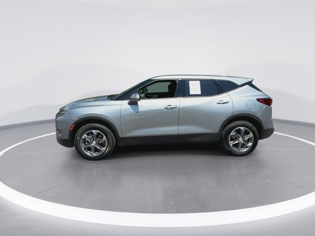 Used 2025 Gray Chevrolet LT image 6