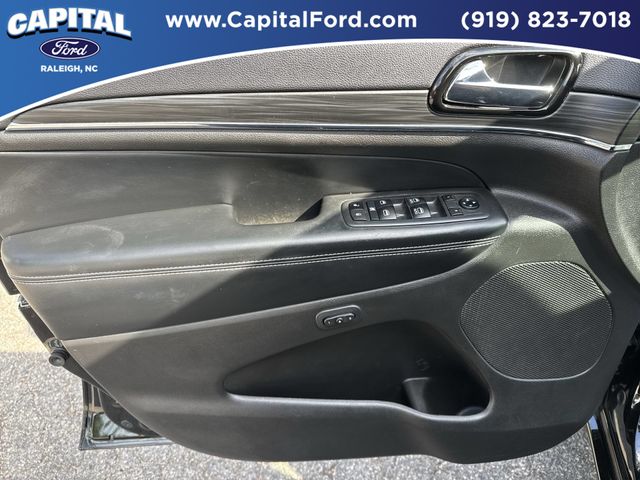 Used 2021 Black Jeep Limited image 20
