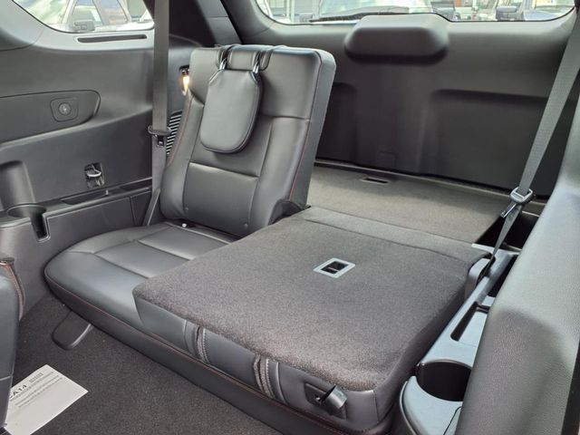 2025 Ford Explorer ST photo
