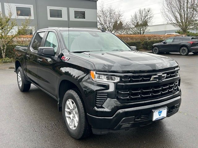 Black 2022 Chevrolet Silverado 1500 RST Crew Cab 4WD Pickup Truck Four-Wheel Drive Automatic
