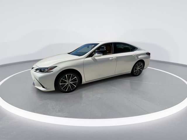 2023 Lexus ES - $38,998