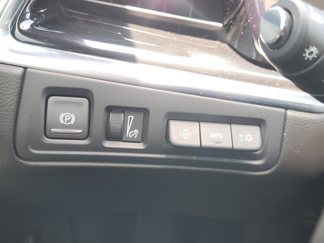 2023 Cadillac XT6 Premium Luxury Silver at Tom Peacock Cadillac