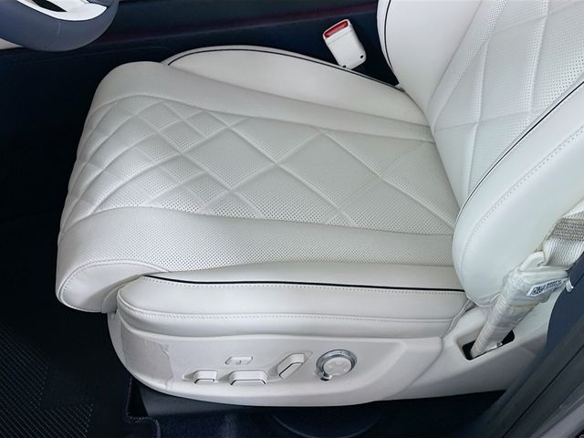 Thumbnail: 2026 Genesis GV80 - 21