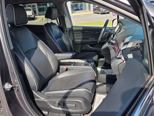 Used 2023 Honda Odyssey Van