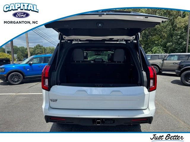 New 2027 White Ford Tremor image 7