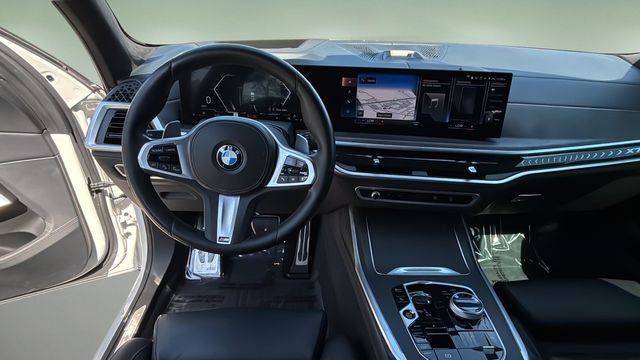 Used 2023 White BMW xDrive40i image 17