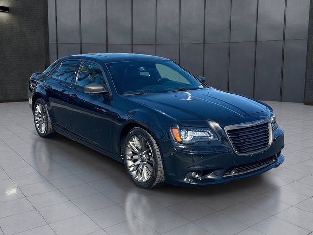 Phantom Black 2013 Chrysler 300 Sedan Rear-Wheel Drive 8-Speed Automatic