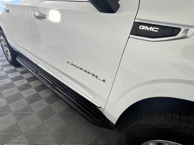 Used 2022 GMC Yukon XL SUV