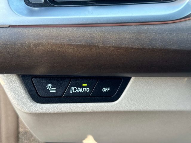 Used 2023 Green BMW xDrive28i image 28