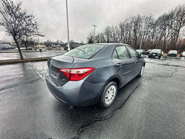 2017 Toyota Corolla LE 8