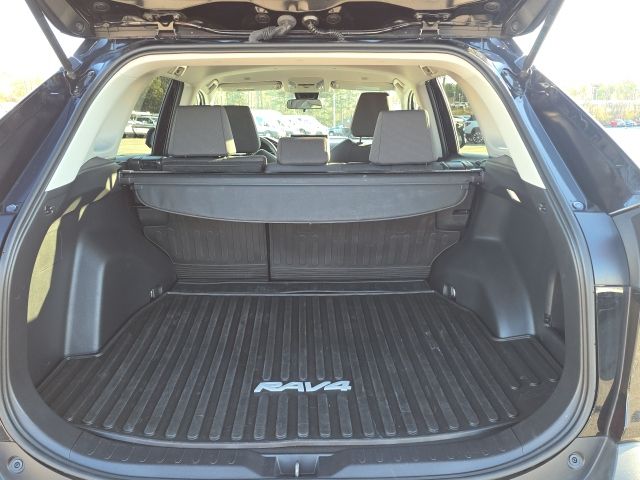 2023 Toyota RAV4 XLE:B02179