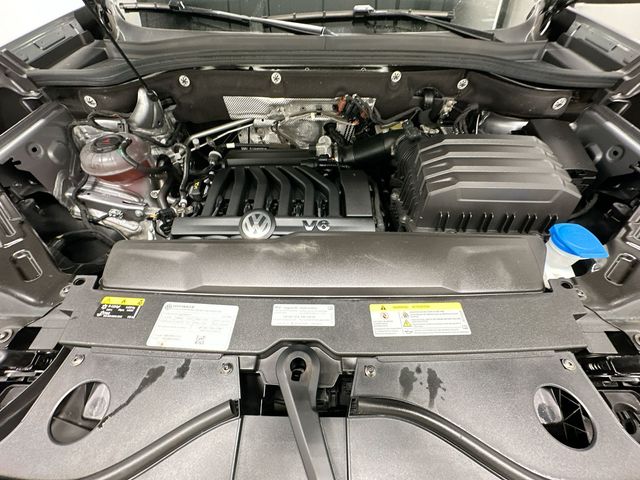 2023 Volkswagen Atlas 3.6L V6 SE w/Technology Silver at Subaru and VW of Moon Township