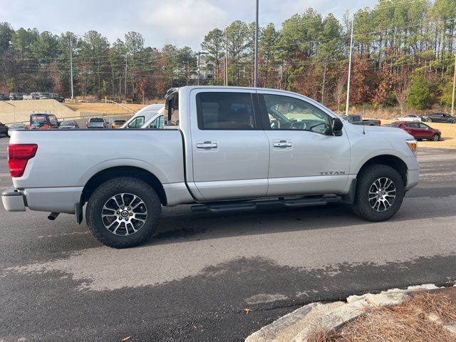 2021 Nissan Titan SV 6