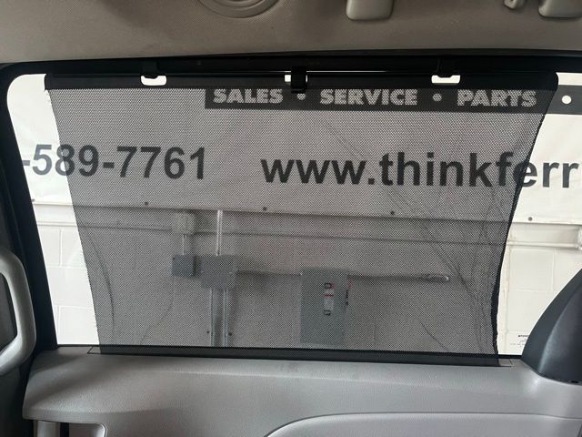 2015 Toyota Sienna XLE photo