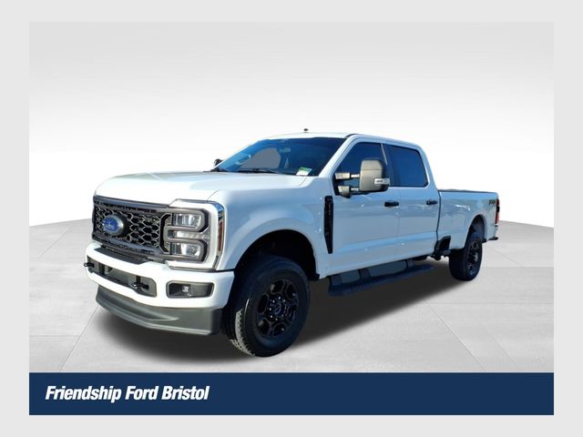 Oxford White 2024 Ford F-250 Super Duty Pickup Truck Four-Wheel Drive Automatic