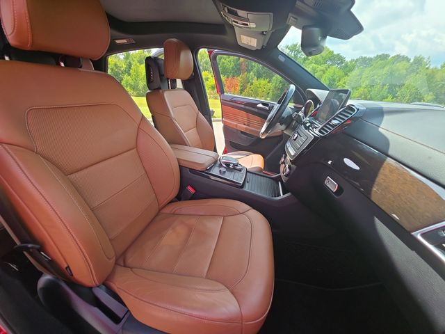 Used 2018 designo Cardinal Red Metallic Mercedes-Benz GLE 43 AMG® Coupe image 11