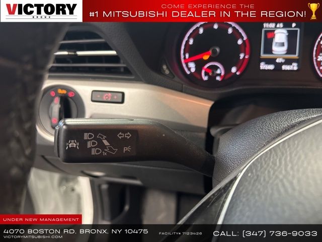 2022 Volkswagen Passat 2.0T SE photo