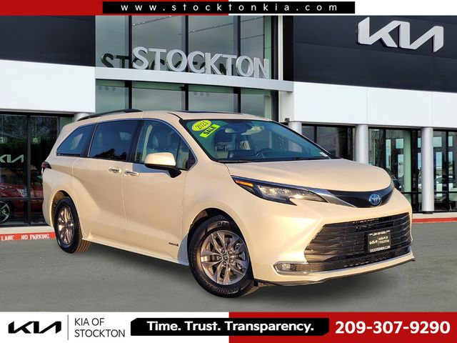 2021 Toyota Sienna XLE 7-Passenger FWD