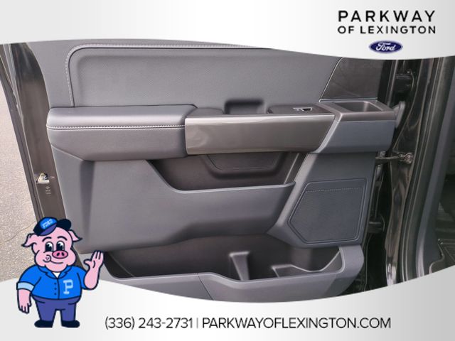 Used 2023 Agate Black Metallic Ford XLT image 27